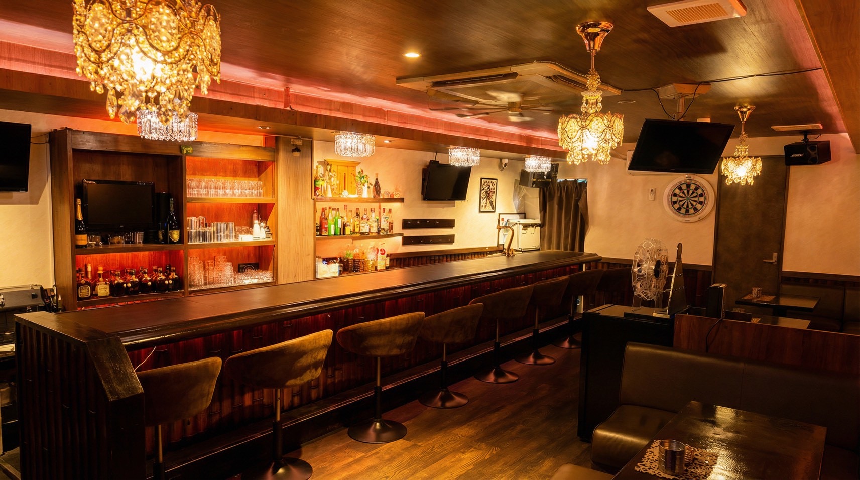 浜松市駅周辺のガールズバー店内のカウンター